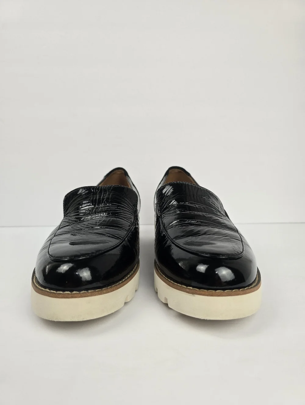 Vionic black patent